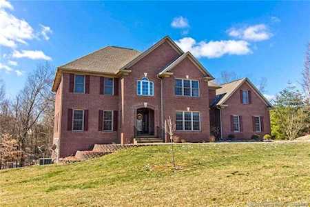 7118 Coachwood Dr Georgetown, IN 47122