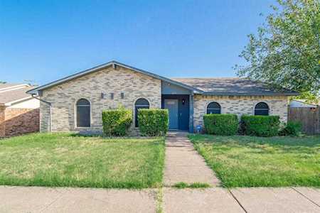 10339 Red Elm Road Dallas, TX 75243