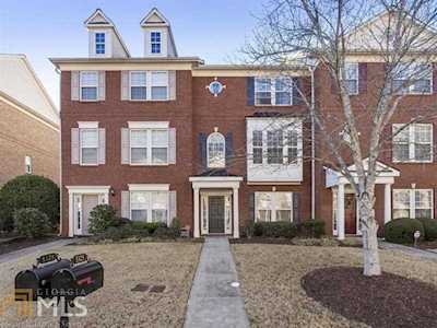 3325 Chastain Gardens Dr Kennesaw, GA 30144