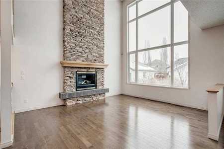 10 Inverness View SE Calgary, AB T2Z 3P8
