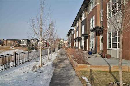 809 Evansridge Park NW Calgary, AB T3P 0N7