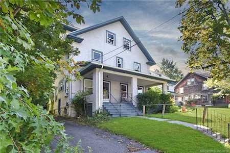18 Vanderbilt Road West Hartford, CT 06119