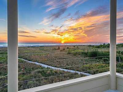 546B Beach Road Sarasota, FL 34242