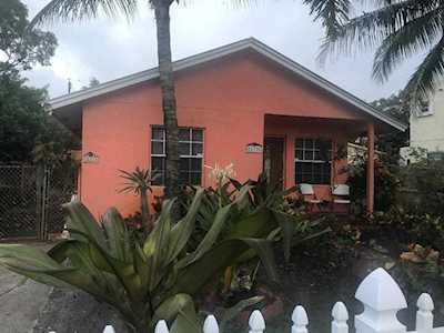 522 Avenida Hermosa West Palm Beach, FL 33405