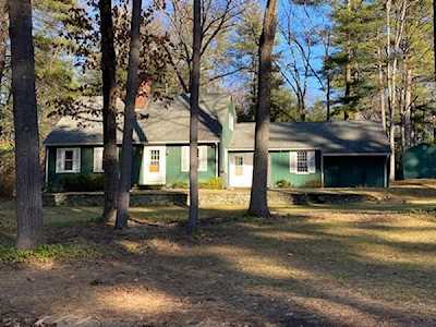 112 Heatherstone Rd Amherst, MA 01002