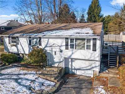 95 Dorothy AV Portsmouth, RI 02871
