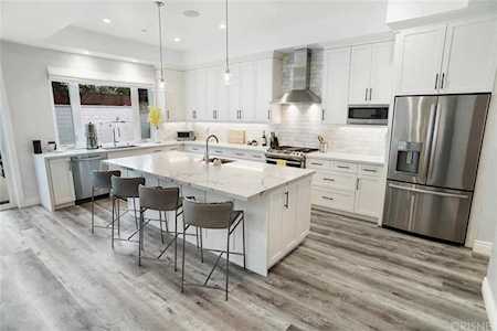 14655 Mccormick Street Sherman Oaks, CA 91411
