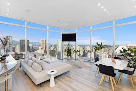938 Nelson Street #3104 Vancouver, BC V6Z 3A7