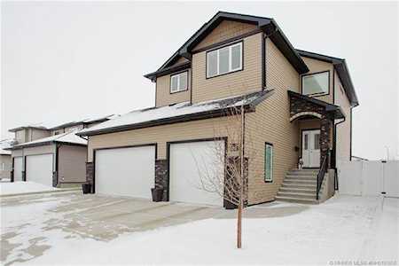 63 SE Somerside Way Medicine Hat, AB T1B 0