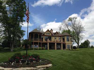 410 White Oaks Ct Green Lake, WI 54941