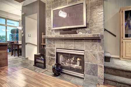 1487 Hornby Street Vancouver, BC V6Z 1W8