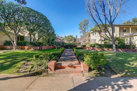 431 S Madison Avenue Pasadena, CA 91101