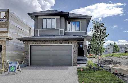 37 Shawnee Green SW Calgary, AB T2Y 0P5