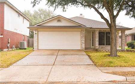 904 House Creek Dr Leander, TX 78641