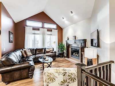 135 Cranleigh Way SE Calgary, AB T3M 0A1