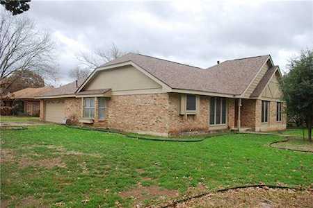 7207 Fence Line Dr Austin, TX 78749