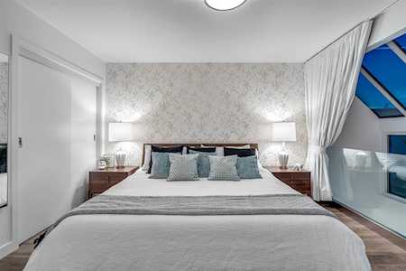 1870 Yew Street #12 Vancouver, BC V6K 3G2