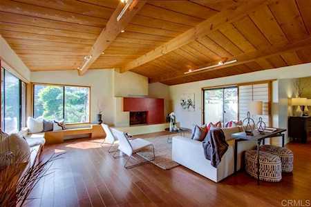 465 Glencrest Dr Solana Beach, CA 92075