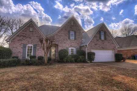 8677 Ashbury Oak Dr Memphis, TN 38018