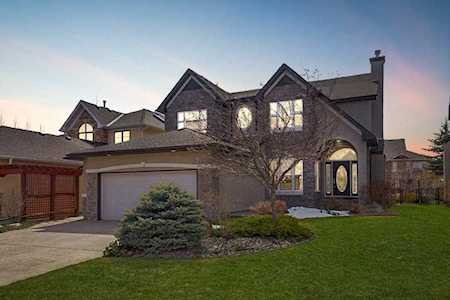 2625 Evercreek Bluffs Way SW Calgary, AB T2Y 4V7