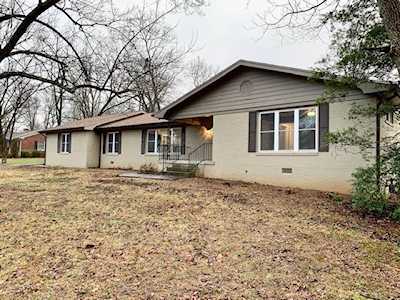 503 Deepwood Dr Hopkinsville, KY 42240