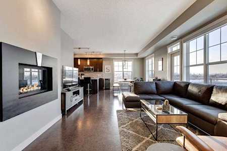 406 Mckenzie Towne Square SE Calgary, AB T2Z 1E3