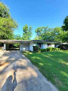 2916 Harwood Street Tallahassee, FL 32301