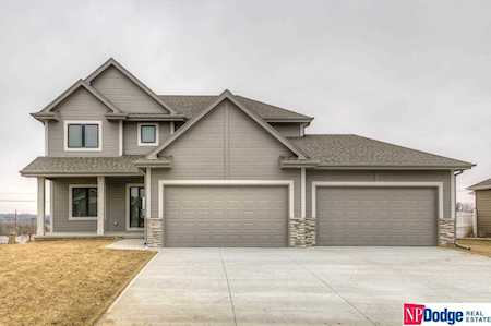 6651 Aberdeen Circle Papillion, NE 68046