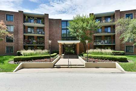 1405 E Central Rd #421C Arlington Heights, IL 60005