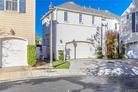 27013 Waterside Court Valencia, CA 91355