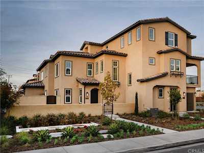 10557 Acorn Place Los Alamitos, CA 90720