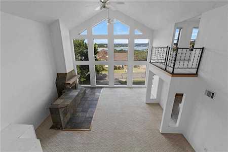 18905 Peckham Dr Point Venture, TX 78645