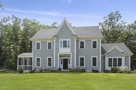 11 Old Stone Circle Bolton, MA 01740