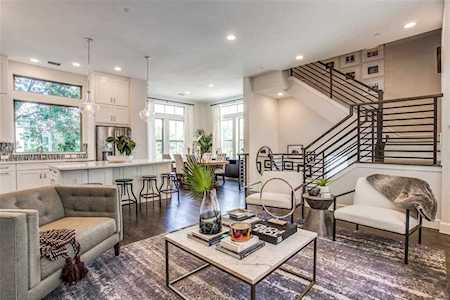 730 Spanish Oaks Place Dallas, TX 75204