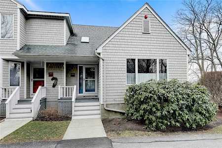 348 Spinnaker LANE Bristol, RI 02809