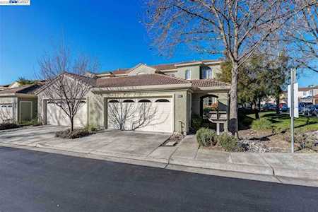 22009 E Lyndon Loop Castro Valley, CA 94552