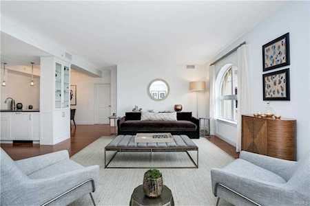 10 Byron Place #PH809 Mamaroneck, NY 10538