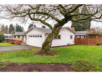 1010 NE 108th St Vancouver, WA 98685
