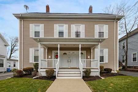 28 Robbins St #3 Waltham, MA 02453