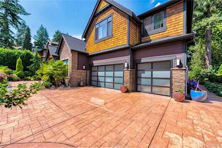10052 NE 31st Place Bellevue, WA 98004