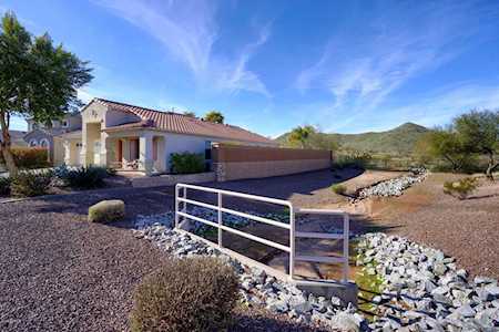 2716 E Quiet Hollow Lane Phoenix, AZ 85024