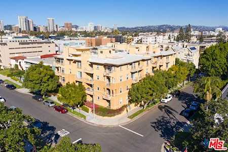 10641 Missouri Avenue #105 Los Angeles, CA 90025