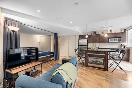 1199 Seymour Street #302 Vancouver, BC V6B 1K3