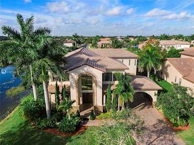 10210 NW Majestic Trl Parkland, FL 33076