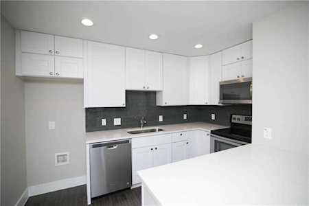 935 La Posada Dr #155 Austin, TX 78752