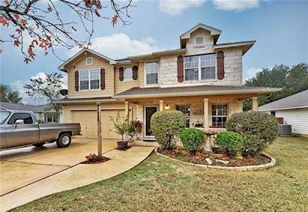 118 Kalis Cv Buda, TX 78610