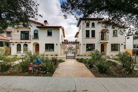 388 S Los Robles Avenue #206 Pasadena, CA 91101