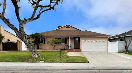 2250 Gondar Avenue Long Beach, CA 90815