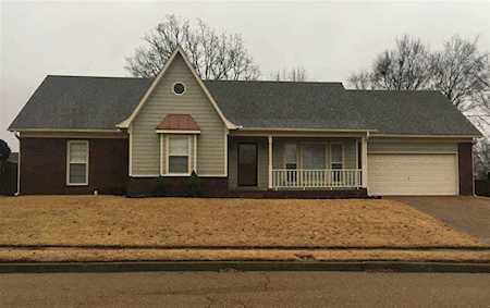 563 Charles Hamilton Dr Collierville, TN 38017