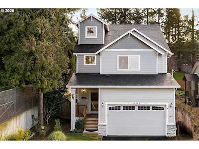4408 SE View Acres Rd Milwaukie, OR 97267